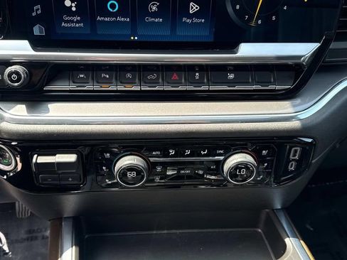 Used 2024 Chevrolet Silverado 1500 High Country w/ Technology Package image 28