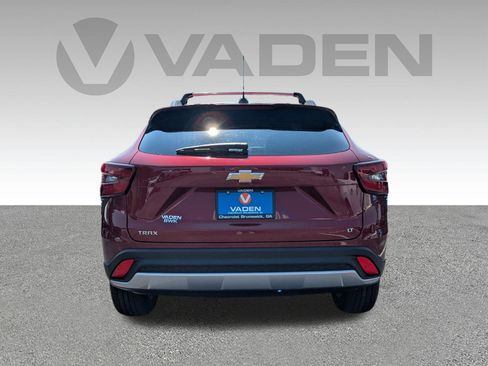 New 2025 Chevrolet Trax LT w/ Driver Confidence Package image 28