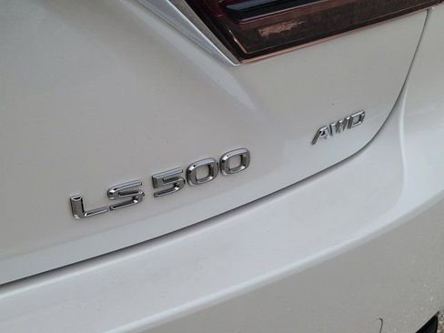 Used 2021 Lexus LS 500 AWD w/ Accessory Package (Z1) image 8