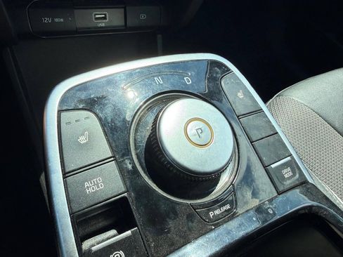 Used 2020 Kia Niro EX FWD image 15
