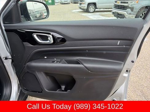 New 2026 Jeep Compass Limited image 38
