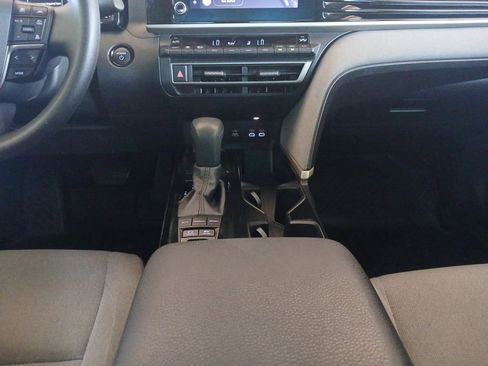 Used 2025 Toyota Camry LE w/ Convenience Package AWD/4WD image 11