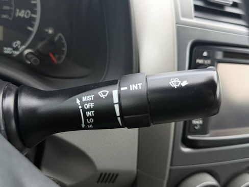 Used 2013 Toyota Corolla image 36