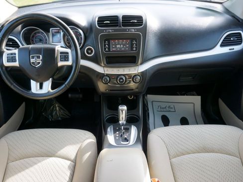 Used 2018 Dodge Journey SXT w/ Connectivity Group AWD/4WD image 10