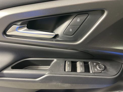 New 2026 Chevrolet Equinox EV LT image 29