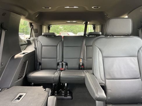 Used 2025 GMC Yukon Denali AWD/4WD image 40