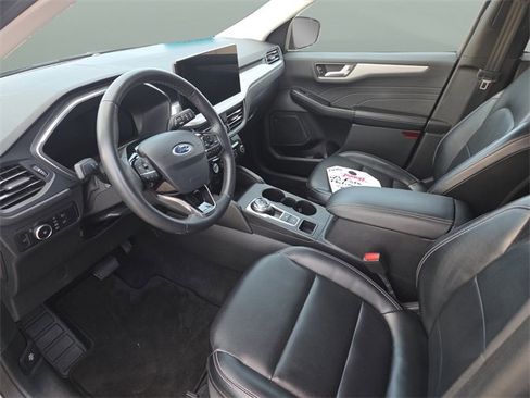 Used 2023 Ford Escape Platinum image 22