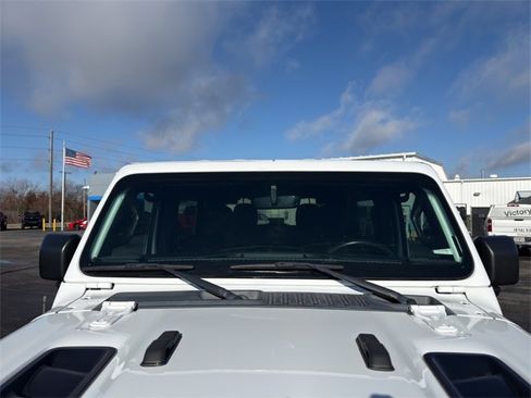 Used 2021 Jeep Wrangler Rubicon image 25