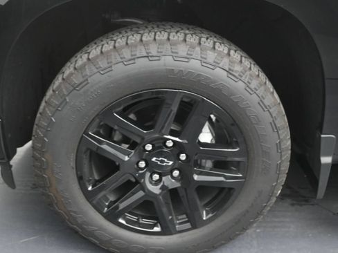 Used 2026 Chevrolet Silverado 1500 RST w/ RST Select Package RWD image 9