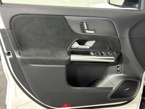 Used 2025 Mercedes-Benz GLA 250 4MATIC image 10