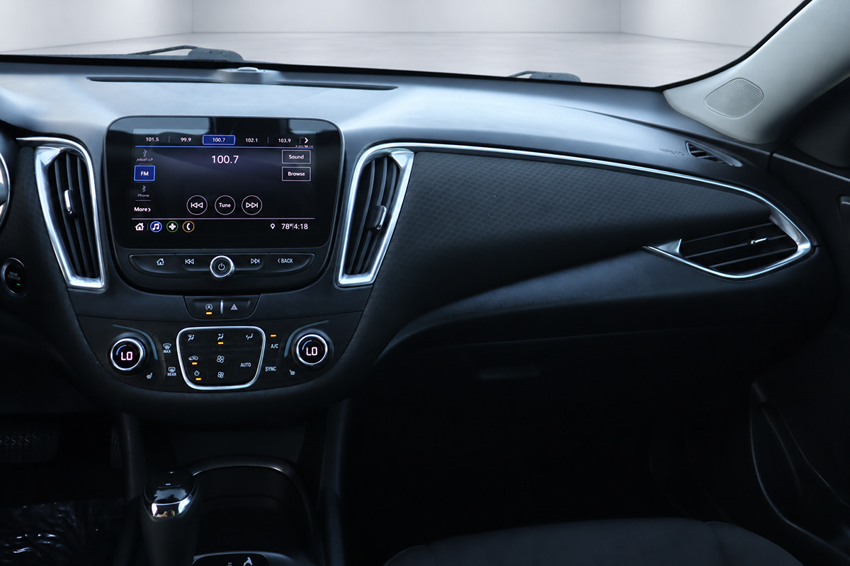 Used 2020 Chevrolet Malibu LT FWD image 31