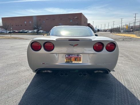 Used 2007 Chevrolet Corvette Coupe w/ Preferred Equipment Group image 7