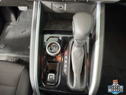 Used 2023 Chevrolet Colorado Trail Boss w/ Technology Package AWD/4WD image 24