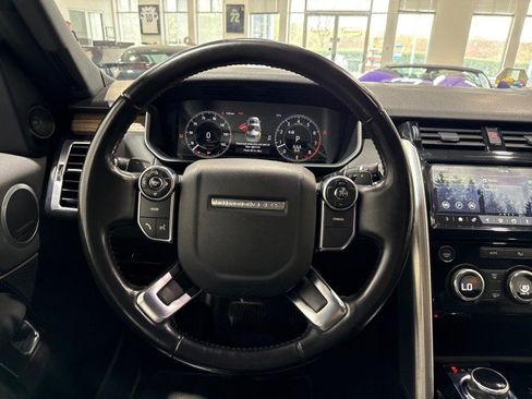 Used 2018 Land Rover Discovery HSE image 65