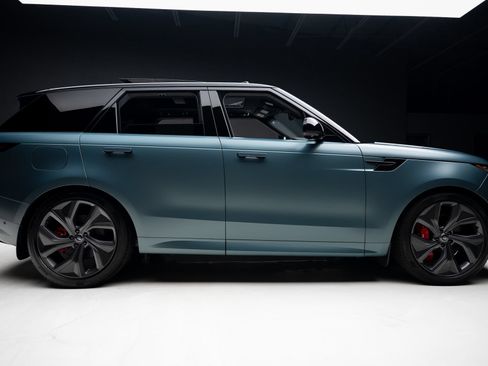 Used 2025 Land Rover Range Rover Sport Dynamic SE AWD/4WD image 35