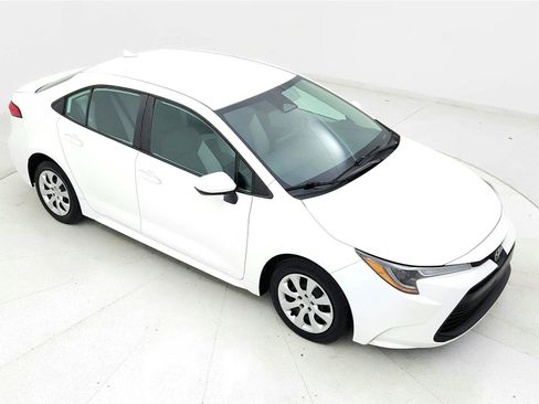 Used 2023 Toyota Corolla LE image 19