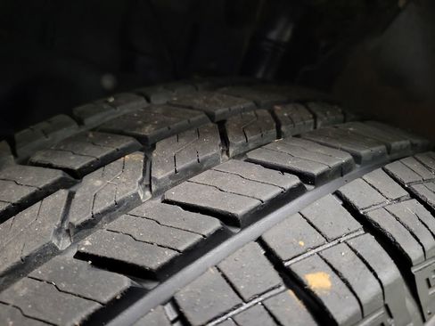 Used 2023 Ford Transit 350 XLT image 11