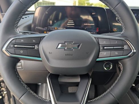 New 2025 Chevrolet Suburban Premier image 56