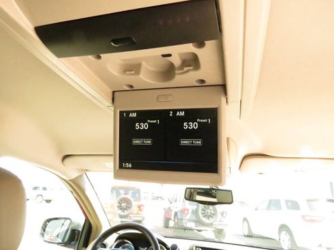 Used 2015 Chrysler Town & Country Touring-L w/ Driver Convenience Group image 24