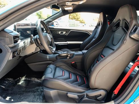 Used 2025 Ford Mustang GT Premium w/ GT Performance Package RWD image 3