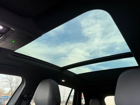 New 2026 Volkswagen Tiguan SE R-Line image 13