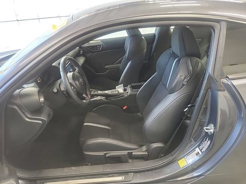 Used 2023 Toyota GR86 Premium w/ ALL Weather Mat Package (TMS) RWD image 3
