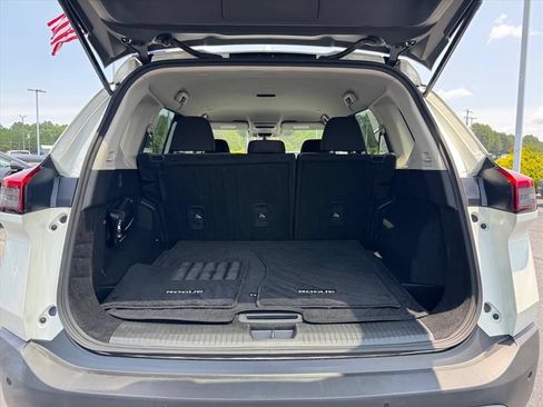 Used 2022 Nissan Rogue SV FWD image 10