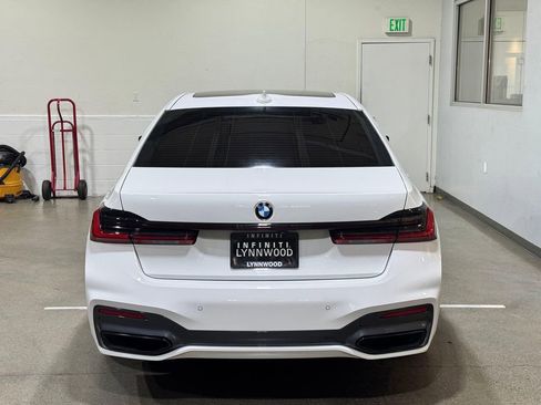 Used 2021 BMW 750i xDrive w/ M Sport Package image 5