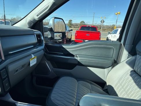Used 2024 Ford F250 Limited w/ FX4 Off-Road Package image 36