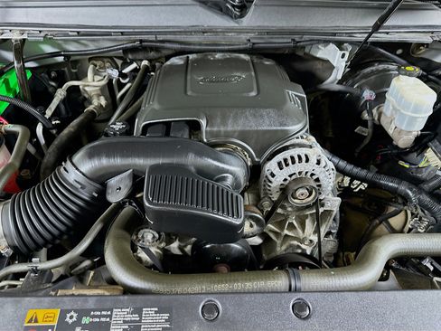 Used 2013 Chevrolet Tahoe LT w/ Luxury Package image 31