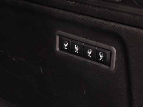 Used 2023 Jeep Wagoneer L Series II AWD/4WD image 8