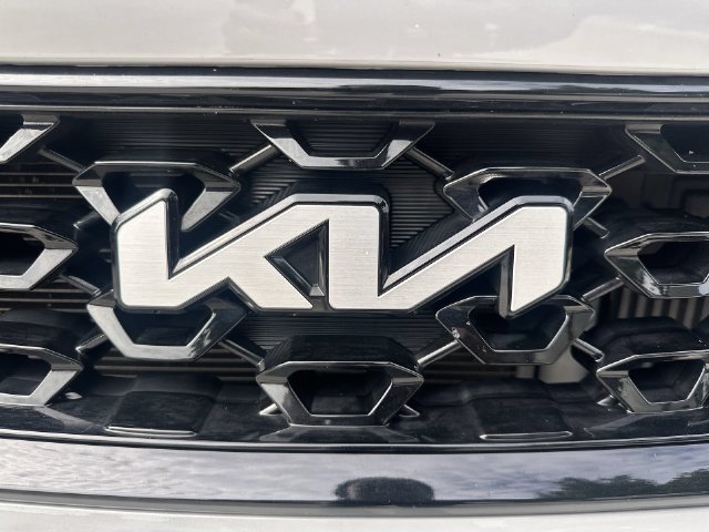Used 2023 Kia Sorento SX AWD/4WD image 10