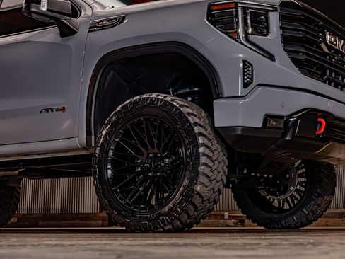 Used 2025 GMC Sierra 1500 AT4 w/ Technology Package image 16