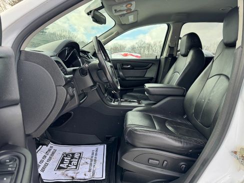 Used 2016 Chevrolet Traverse LT image 15