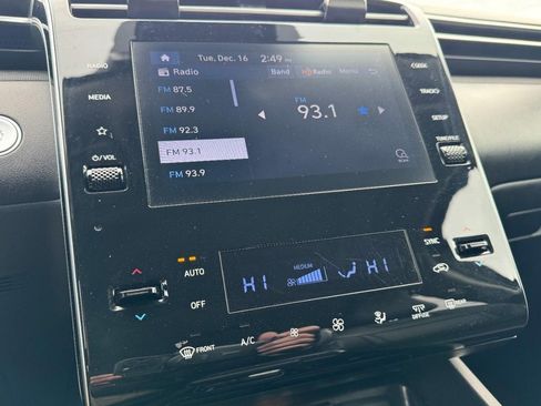 Certified 2023 Hyundai Tucson SEL w/ Convenience Package image 20