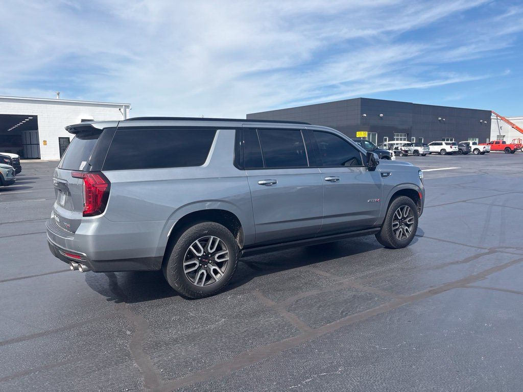 Used 2023 GMC Yukon XL AT4 w/ AT4 Premium Package AWD/4WD image 13