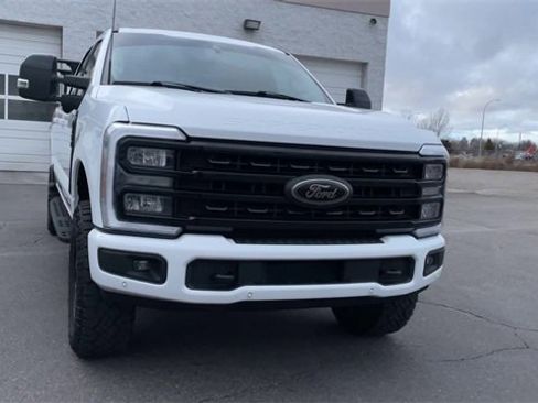 Used 2024 Ford F350 Lariat w/ Lariat Ultimate Package image 4