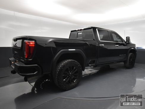 Used 2022 GMC Sierra 2500 Denali w/ Denali Ultimate Package AWD/4WD image 49