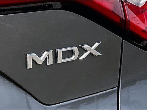 Used 2024 Acura MDX SH-AWD w/ Advance Package image 9