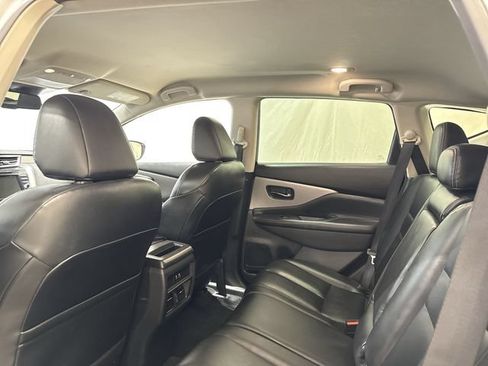 Used 2023 Nissan Murano SV AWD/4WD image 13