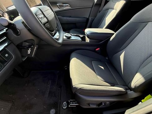 New 2026 Kia Sportage S image 10
