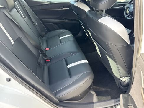 Used 2025 Toyota Camry SE image 15