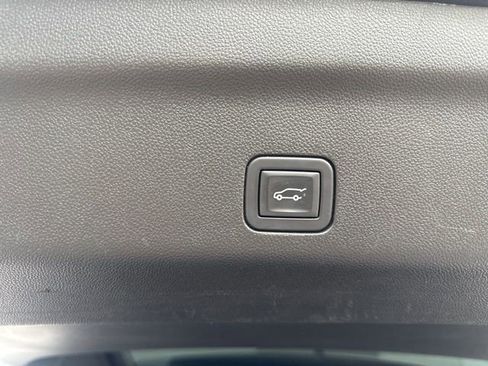 Used 2023 GMC Yukon Denali w/ LPO, Floor Liner Package image 19