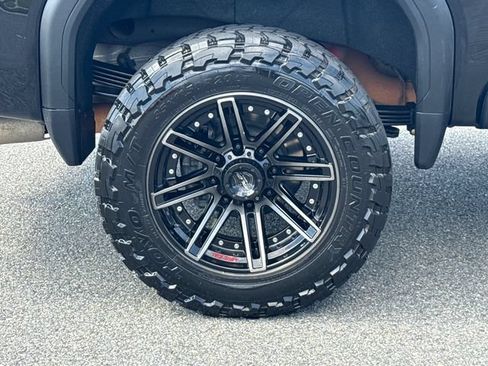 Used 2022 GMC Sierra 2500 Denali AWD/4WD image 17