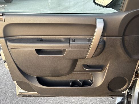 Used 2013 Chevrolet Silverado 1500 LT image 14