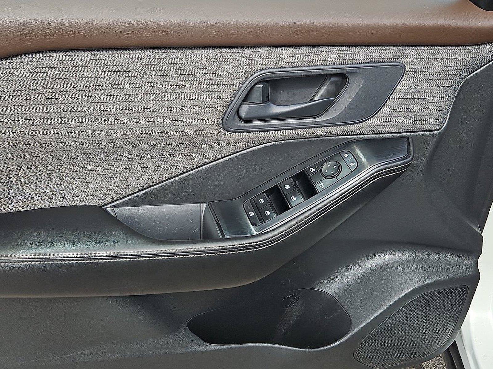 Used 2022 Nissan Rogue S AWD/4WD image 19