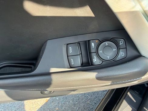 Used 2020 Chevrolet Camaro SS RWD image 12