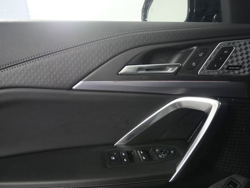 Certified 2025 BMW X2 xDrive28i w/ Premium Package image 8