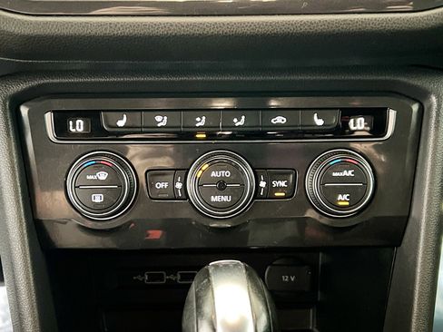 Used 2019 Volkswagen Tiguan SE FWD image 10