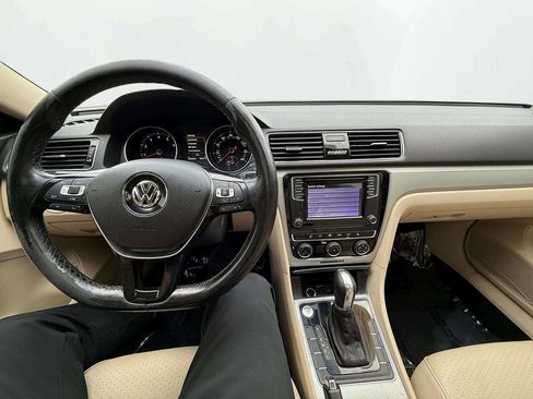 Used 2019 Volkswagen Passat 2.0T Wolfsburg w/ Wheels & Sunroof Package image 16
